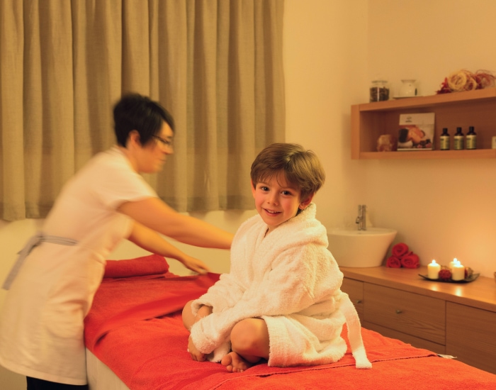 Behandlungen und Massagen für Groß und Klein